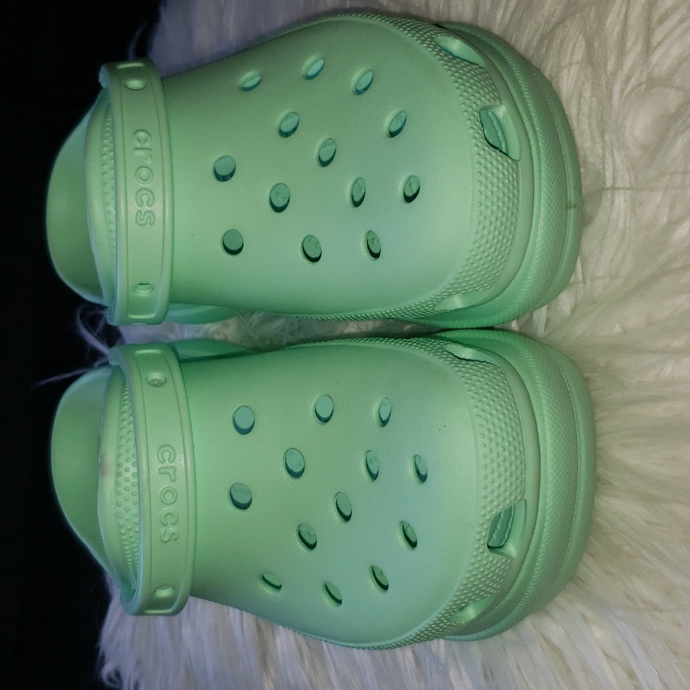 Crocs